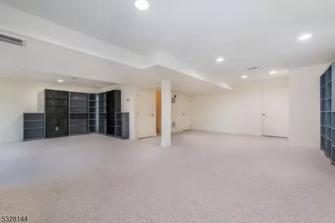 238 Levinberg Ln, Wayne, NJ 07470 photo 44