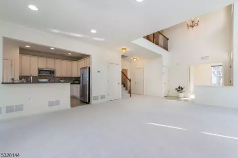 238 Levinberg Ln, Wayne, NJ 07470 photo 27