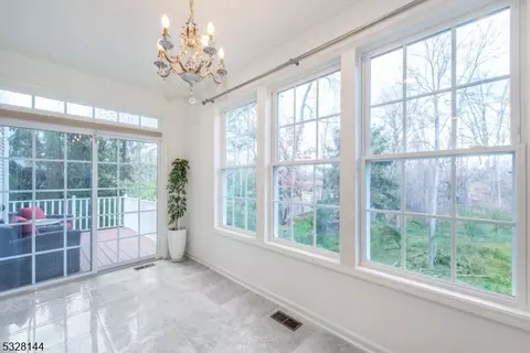 238 Levinberg Ln, Wayne, NJ 07470 photo 20