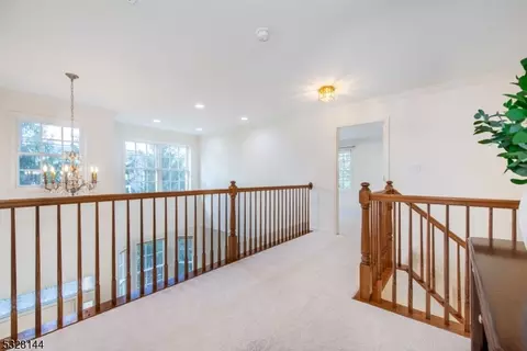 238 Levinberg Ln, Wayne, NJ 07470 photo 29