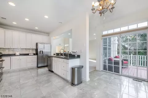 238 Levinberg Ln, Wayne, NJ 07470 photo 19