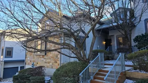 90 Overlook Dr, Hackettstown, NJ 07840 photo 3