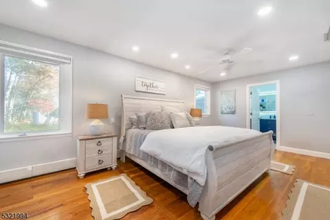 4 Peter Pl, Wayne, NJ 07470 photo 17