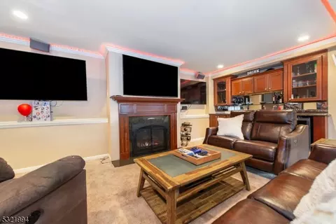 4 Peter Pl, Wayne, NJ 07470 photo 24