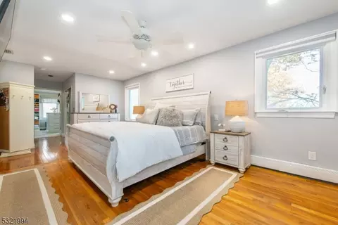 4 Peter Pl, Wayne, NJ 07470 photo 16