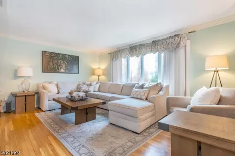 4 Peter Pl, Wayne, NJ 07470 photo 3