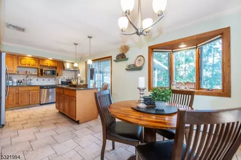 4 Peter Pl, Wayne, NJ 07470 photo 9