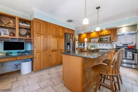 4 Peter Pl, Wayne, NJ 07470 photo 11