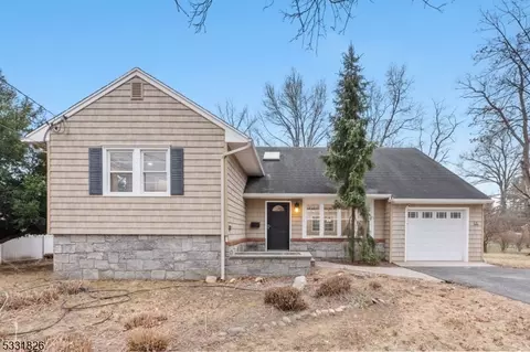 66 Grannis Ave, Morris Plains, NJ 07950
