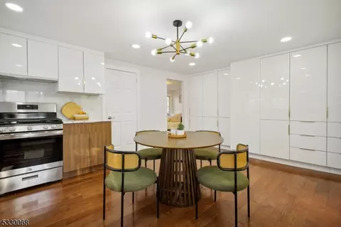 2 Wallace St, Edison, NJ 08817 photo 6