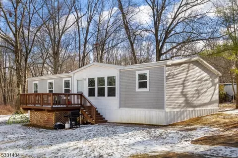 54 Sherwood Park, Long Valley, NJ 07853
