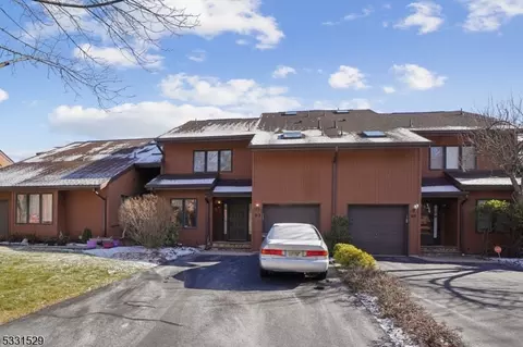 63 Cummings Cir, West Orange, NJ 07052