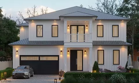 32 Hillside Ter, Livingston, NJ 07039