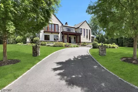 2 Sinclair Ter, Millburn Twp, NJ 07078 photo 1
