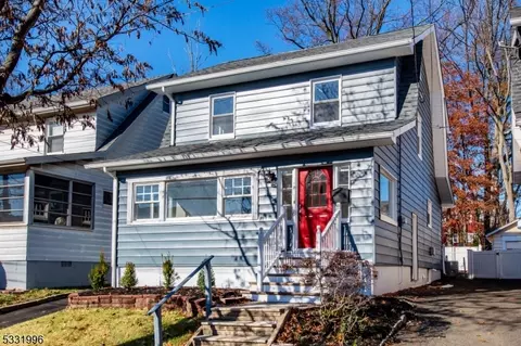 61 Hughes St, Maplewood, NJ 07040