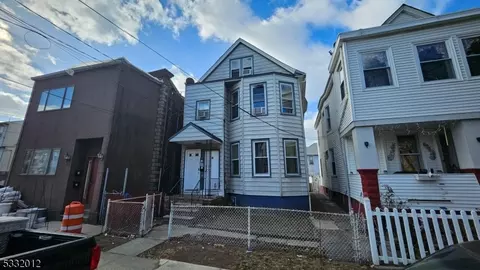 116 Van Winkle Ave #2, Clifton, NJ 07011