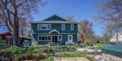 11 S Beach Rd, Jefferson, NJ 07849