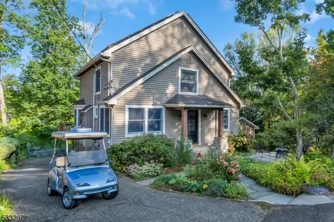 22 Old Lake End Rd, Rockaway Twp, NJ 07435