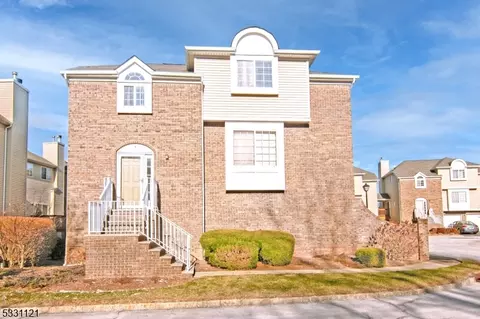 1 Whispering Way E #1, Berkeley Heights Twp, NJ 07922