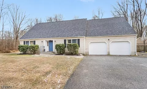 210 Free Union Rd, Liberty, NJ 07838