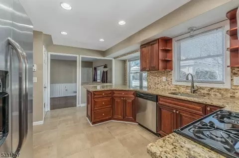 28 Apple Tree Rd, Flemington, NJ 08822 photo 10