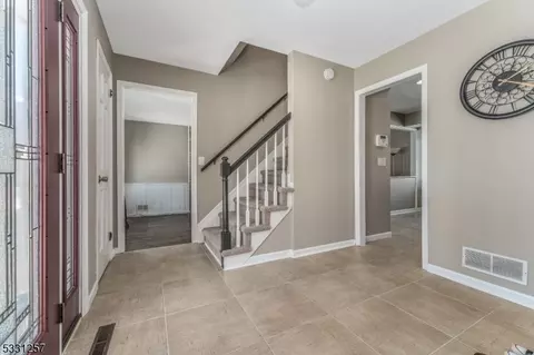28 Apple Tree Rd, Flemington, NJ 08822 photo 16