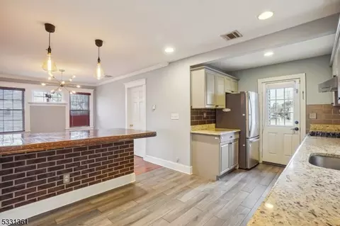 388 Parker Ave, Hackensack, NJ 07601 photo 5