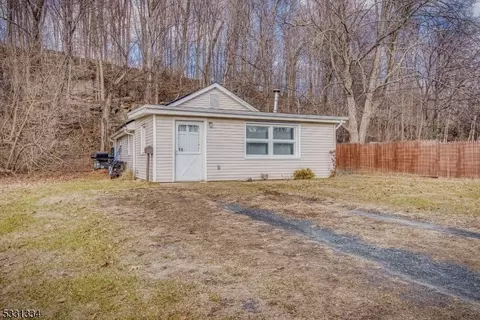 94 Merriam Ave, Newton, NJ 07860