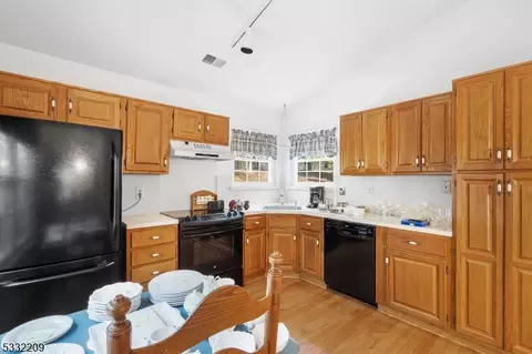209 Reed Ln, Bedminster, NJ 07921 photo 6