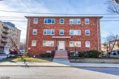 2430 8th St Db #DB, Fort Lee, NJ 07024