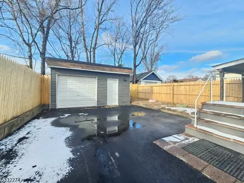 509 E 3rd St, Plainfield, NJ 07060 photo 18