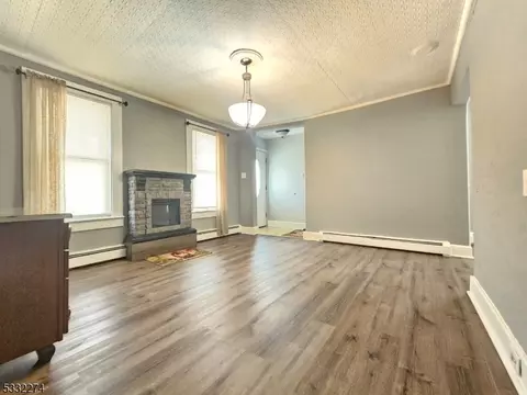 509 E 3rd St, Plainfield, NJ 07060 photo 4