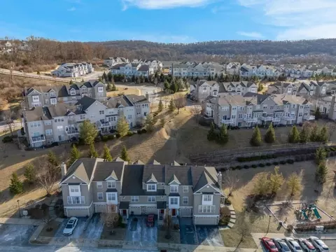 78 Indigo Rd, Hackettstown, NJ 07840