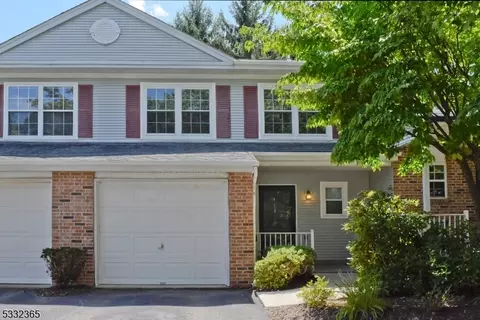 8 Sycamore Way, Mount Arlington, NJ 07856
