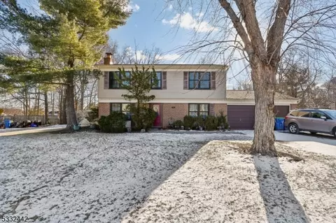 119 Hickory Rd, Franklin Twp, NJ 08873