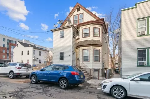 9 Courtland St, Paterson, NJ 07503