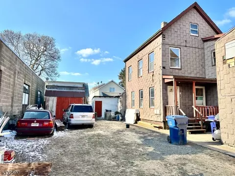 233 Washington Ave, Hackensack, NJ 07601 photo 3