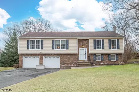 13 Janel Dr, Vernon, NJ 07462