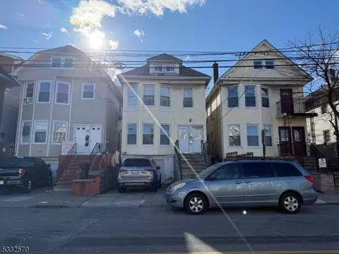 838 Summer St, Elizabeth, NJ 07202