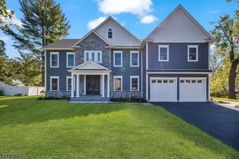 14 Leslie Ave, Florham Park, NJ 07932