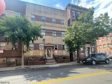 602 N 6th St #B2, Newark, NJ 07107