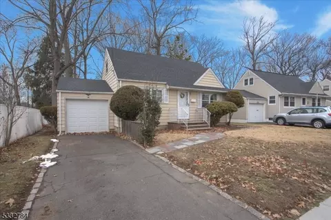 676 Pinewood Rd, Union, NJ 07083