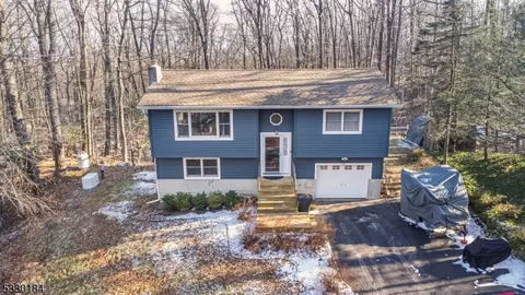 52 Appleseed Rd, Sussex, NJ 07461