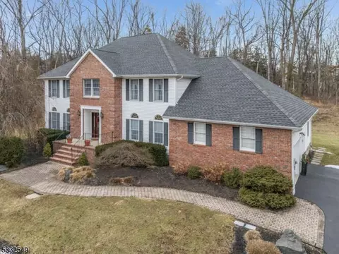 5 Covenhoven Rd, Lebanon, NJ 08833