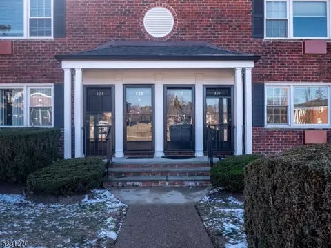 321 Pitney Pl, Morristown, NJ 07960