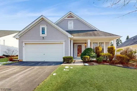 50 Victoria Dr, Belvidere, NJ 07823