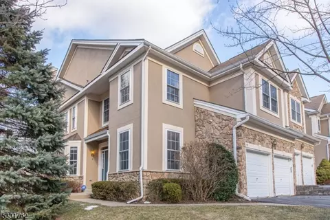 92 Henning Ter, Denville, NJ 07834