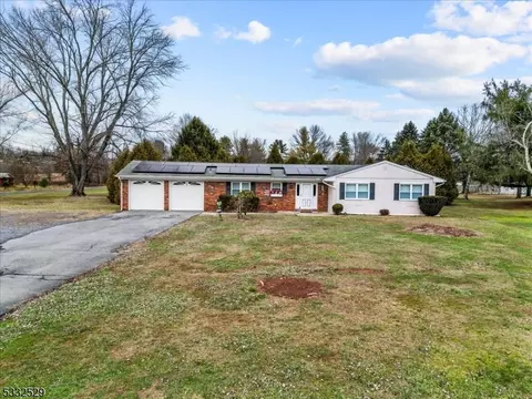 165 Spring Mills Rd, Milford, NJ 08848