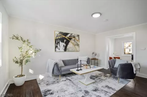 16 Melmore Gdns # A, East Orange, NJ 07017