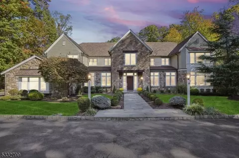 8 Sherwood Rd, Millburn Twp, NJ 07078